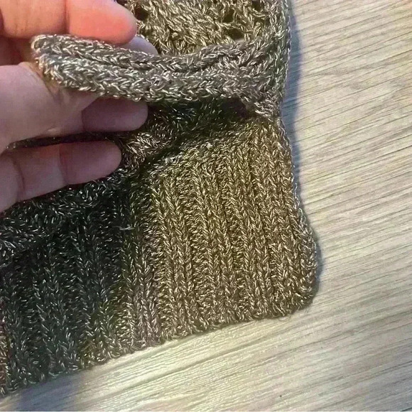 Knitted Round neck mesh  Sweather size Small - Picture 3 of 6